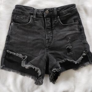 Good American Charcoal Frayed Jean Shorts 00